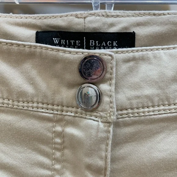 WHBM Khaki Cargo Capris 2 - Picture 6 of 10